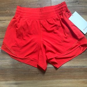 Lululemon Hotty Hot 4” Shorts